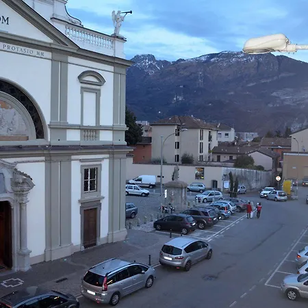 Pensión My Center Lecco